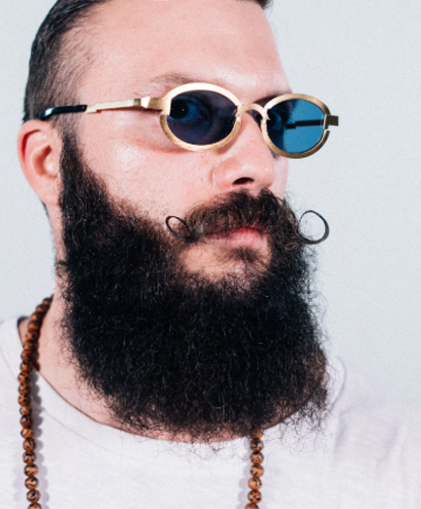 PORTRAIT-LYE-GOLD-LOOKBOOK